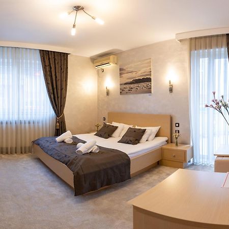 Euro Garni Hotel ベオグラード エクステリア 写真
