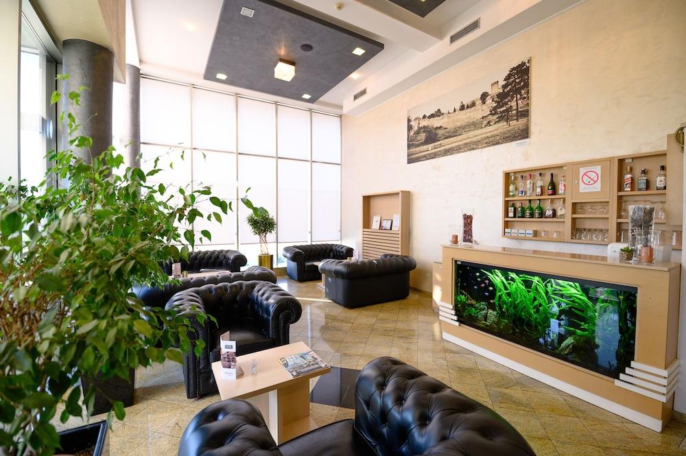 Euro Garni Hotel ベオグラード エクステリア 写真