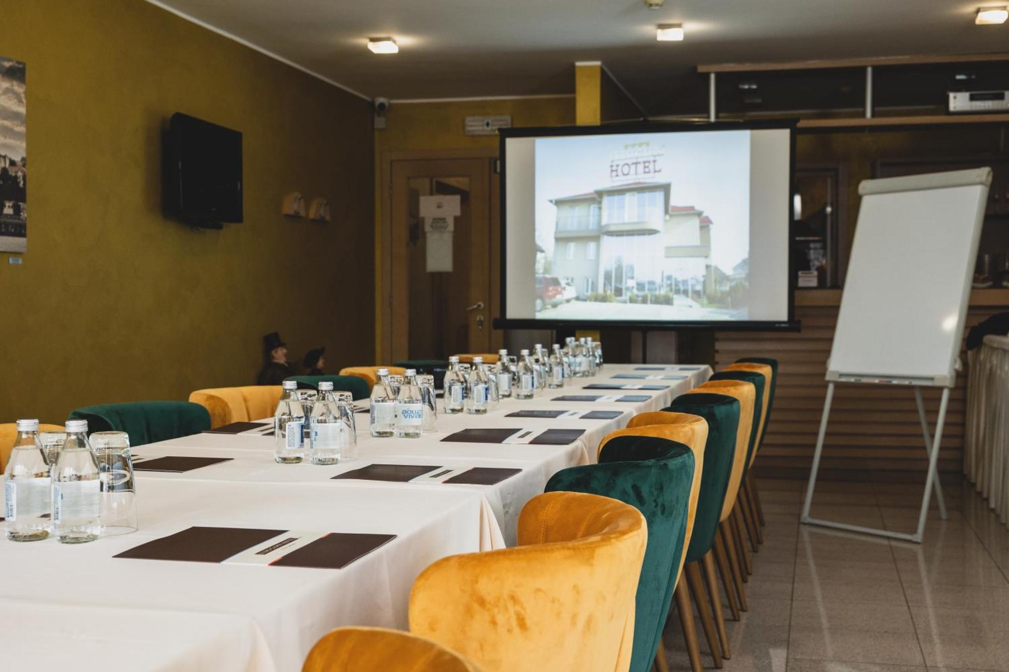 Euro Garni Hotel ベオグラード エクステリア 写真