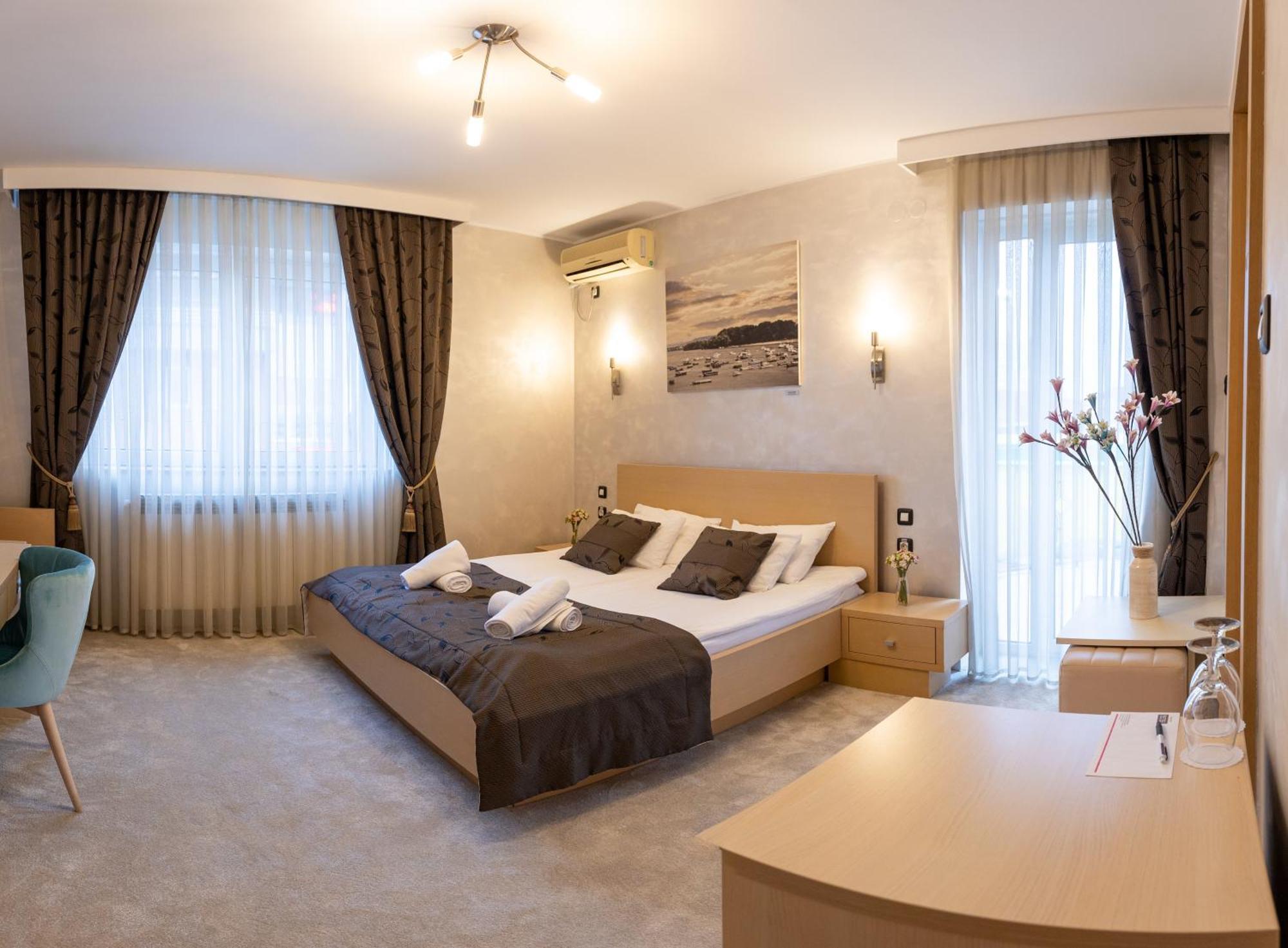 Euro Garni Hotel ベオグラード エクステリア 写真