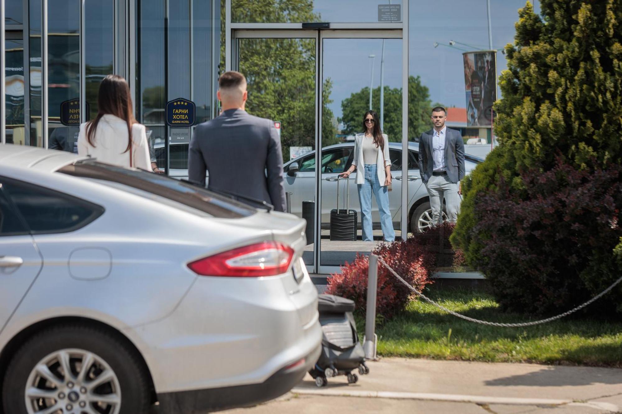Euro Garni Hotel ベオグラード エクステリア 写真
