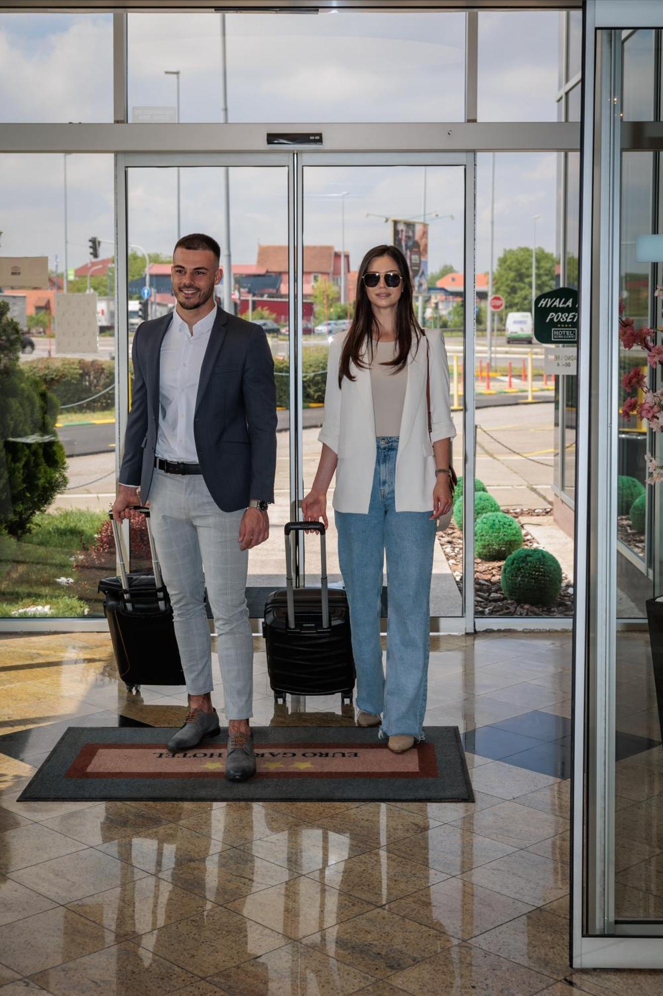 Euro Garni Hotel ベオグラード エクステリア 写真