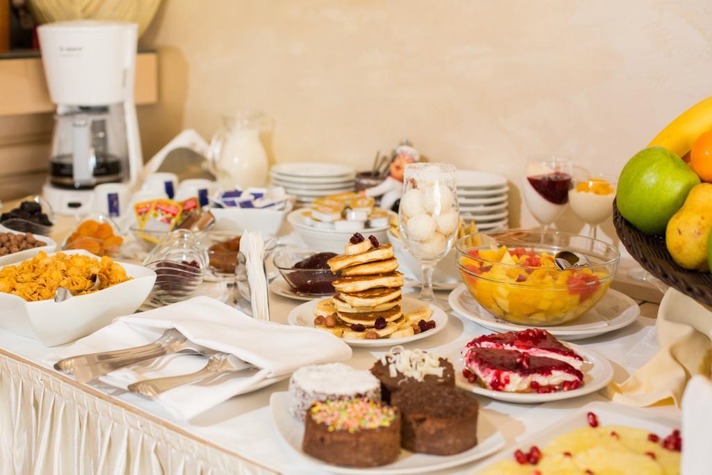 Euro Garni Hotel ベオグラード エクステリア 写真